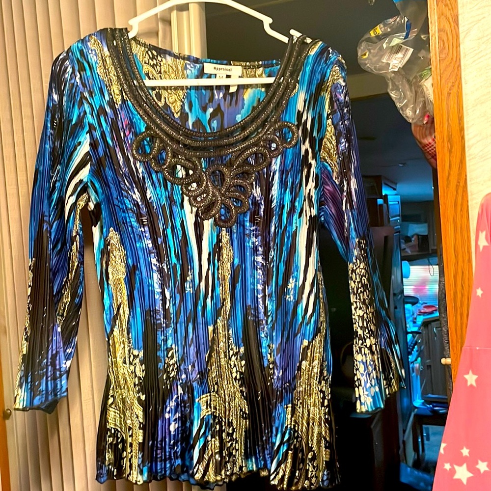 Appraisal silky pleated blouse